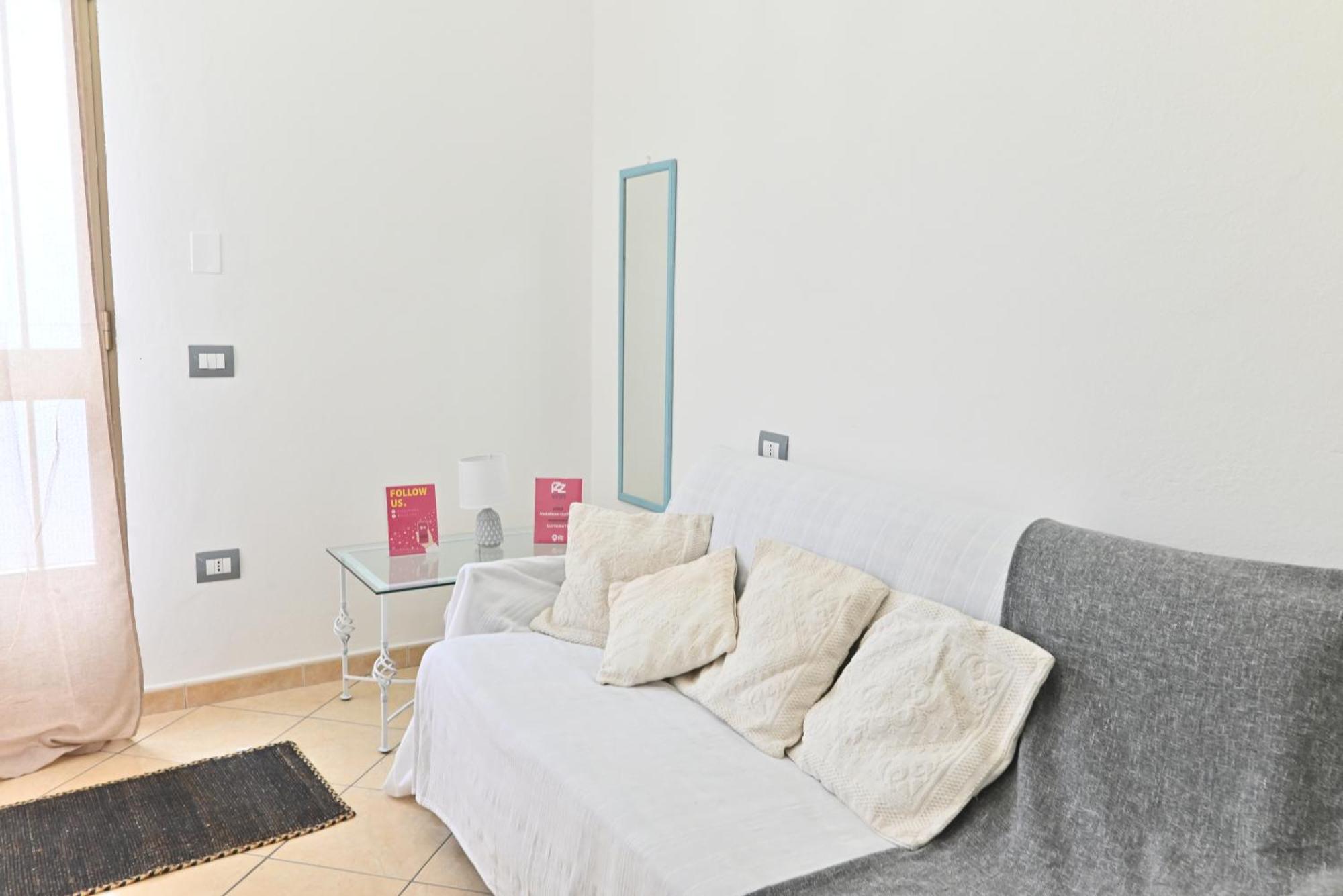 Izzhome Flamingo プーラ エクステリア 写真